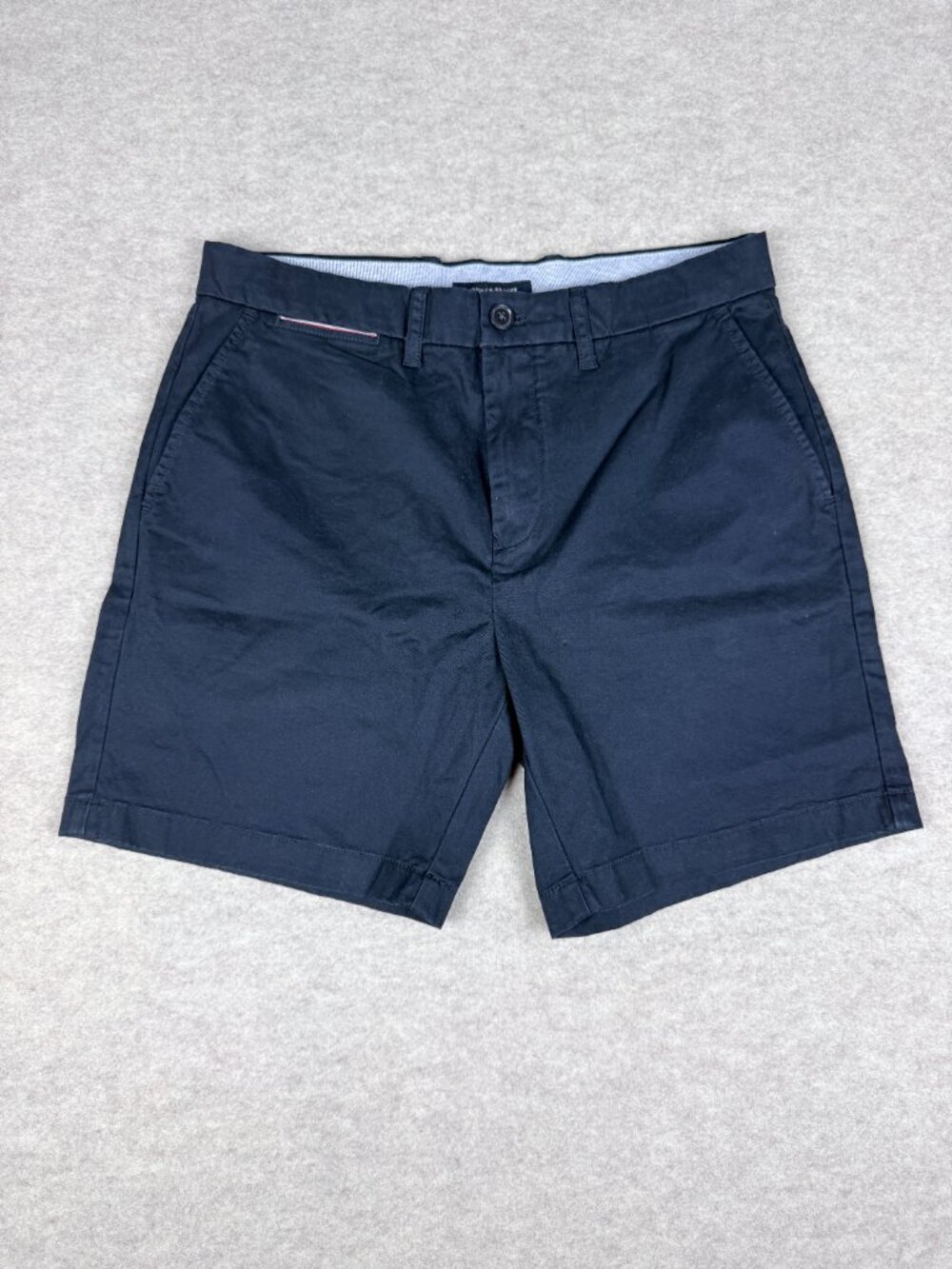 Tommy Hilfiger Mens 32 Classic Fit Chino Shorts Navy Blue Cotton